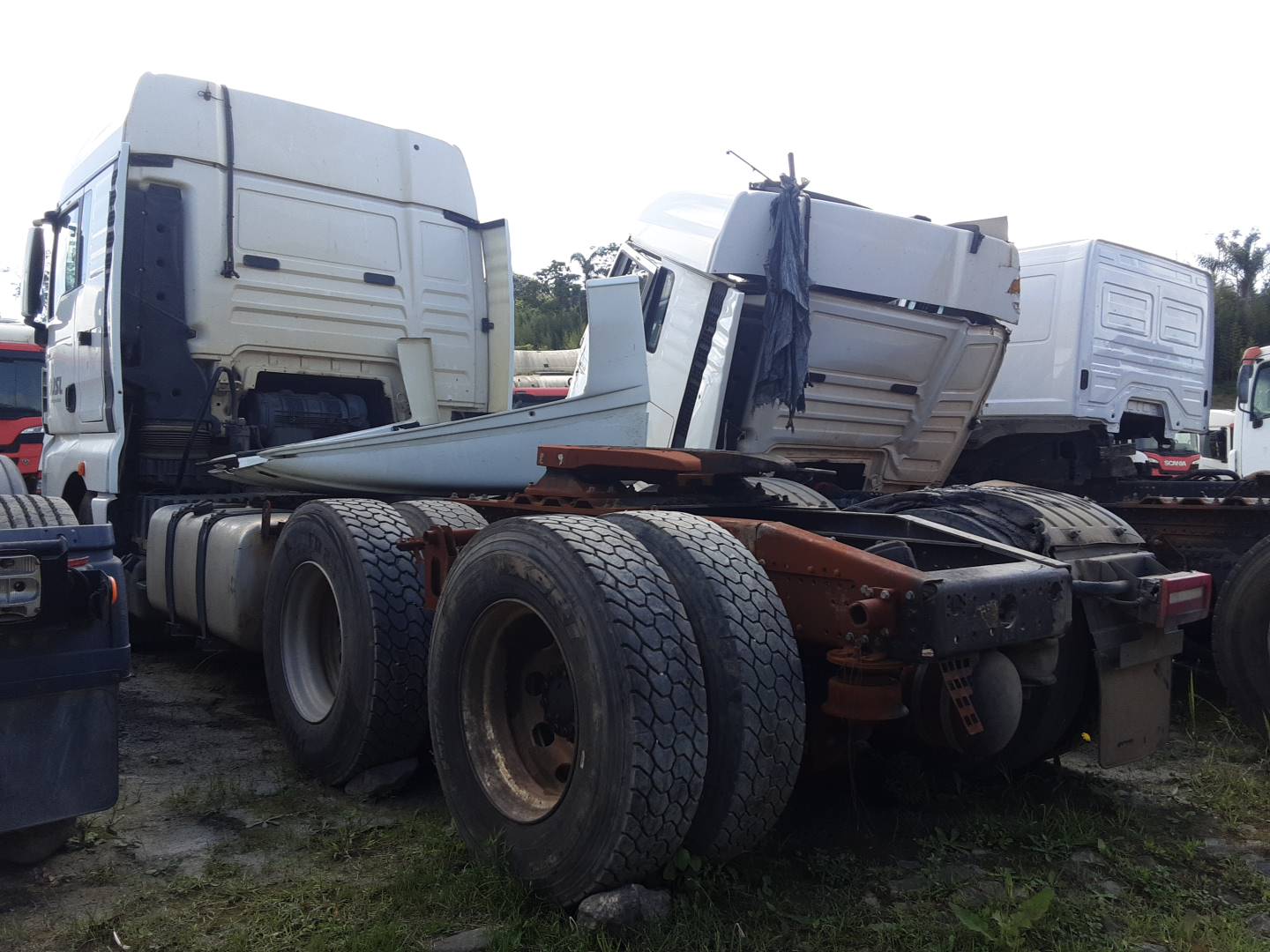 VOLKSWAGEN/29.520 METEOR 6X4