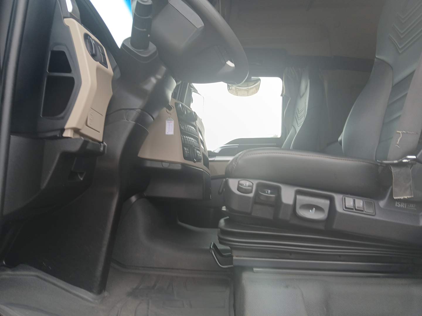 VOLKSWAGEN/29.520 METEOR 6X4