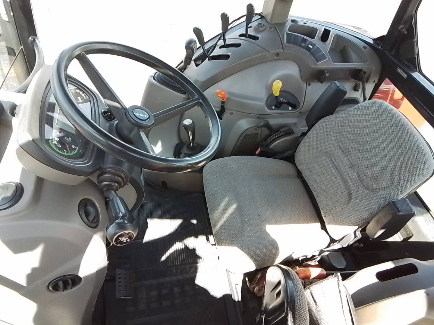 TRATOR CASE FARMALL 110A