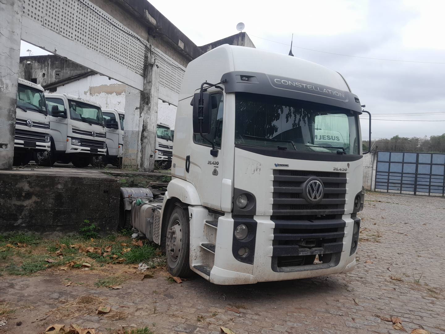 VOLKSWAGEN CONSTELLATION 25.420