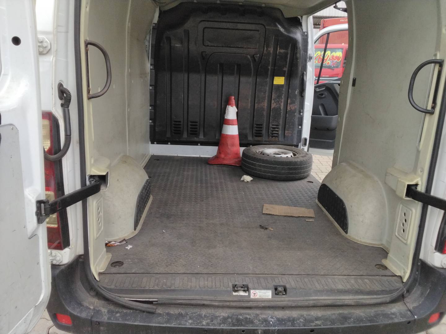 RENAULT/MASTER FUR L1H1