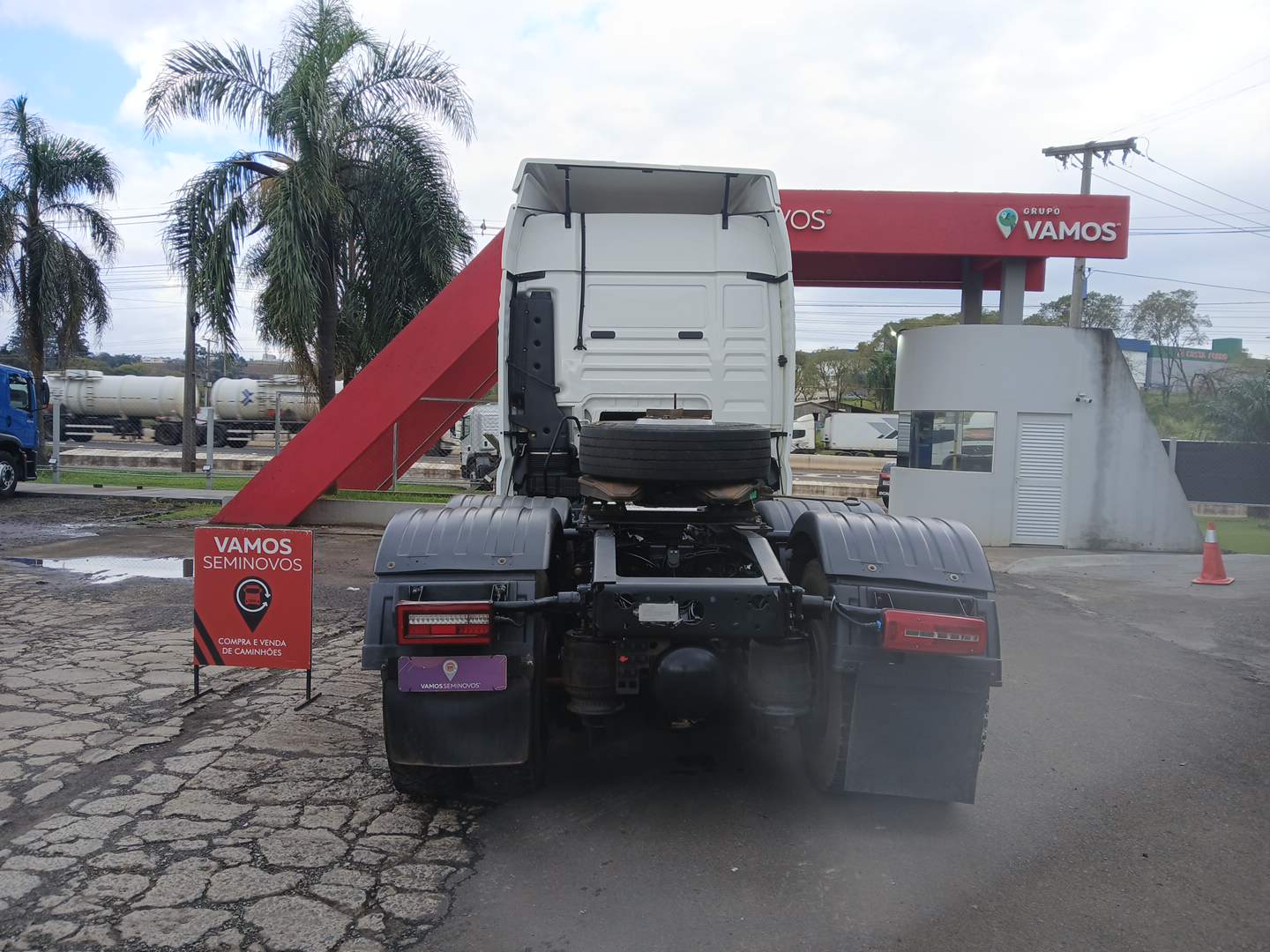 VOLKSWAGEN/29.520 METEOR 6X4