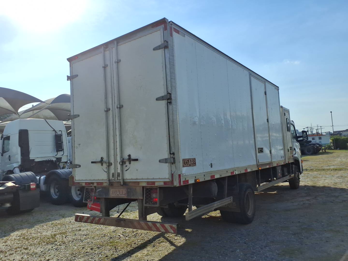 VOLKSWAGEN/11.180 DRC 4X2