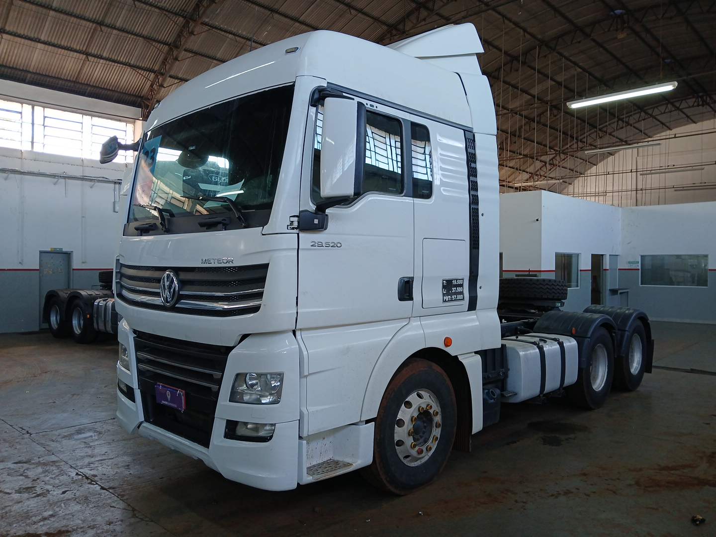 VOLKSWAGEN/29.520 METEOR 6X4