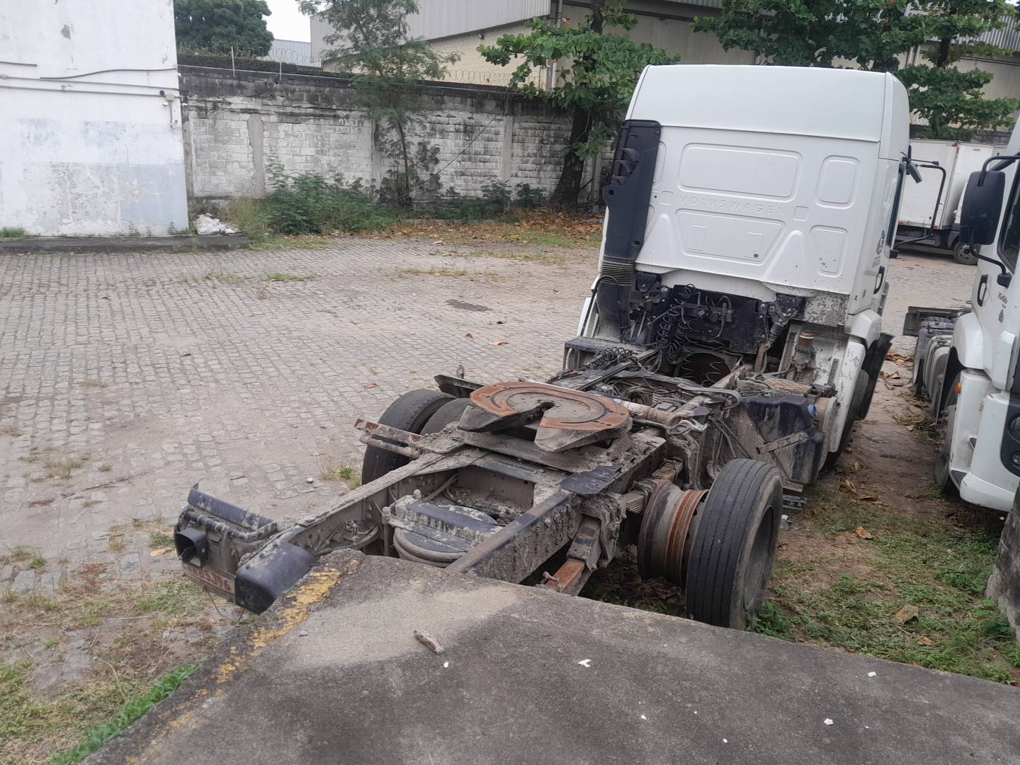 VOLKSWAGEN CONSTELLATION 25.420