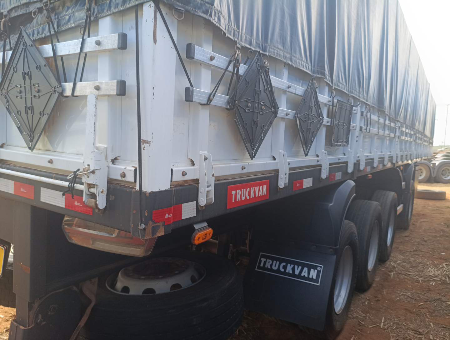 SR GRANELEIRO 4E (1+3)