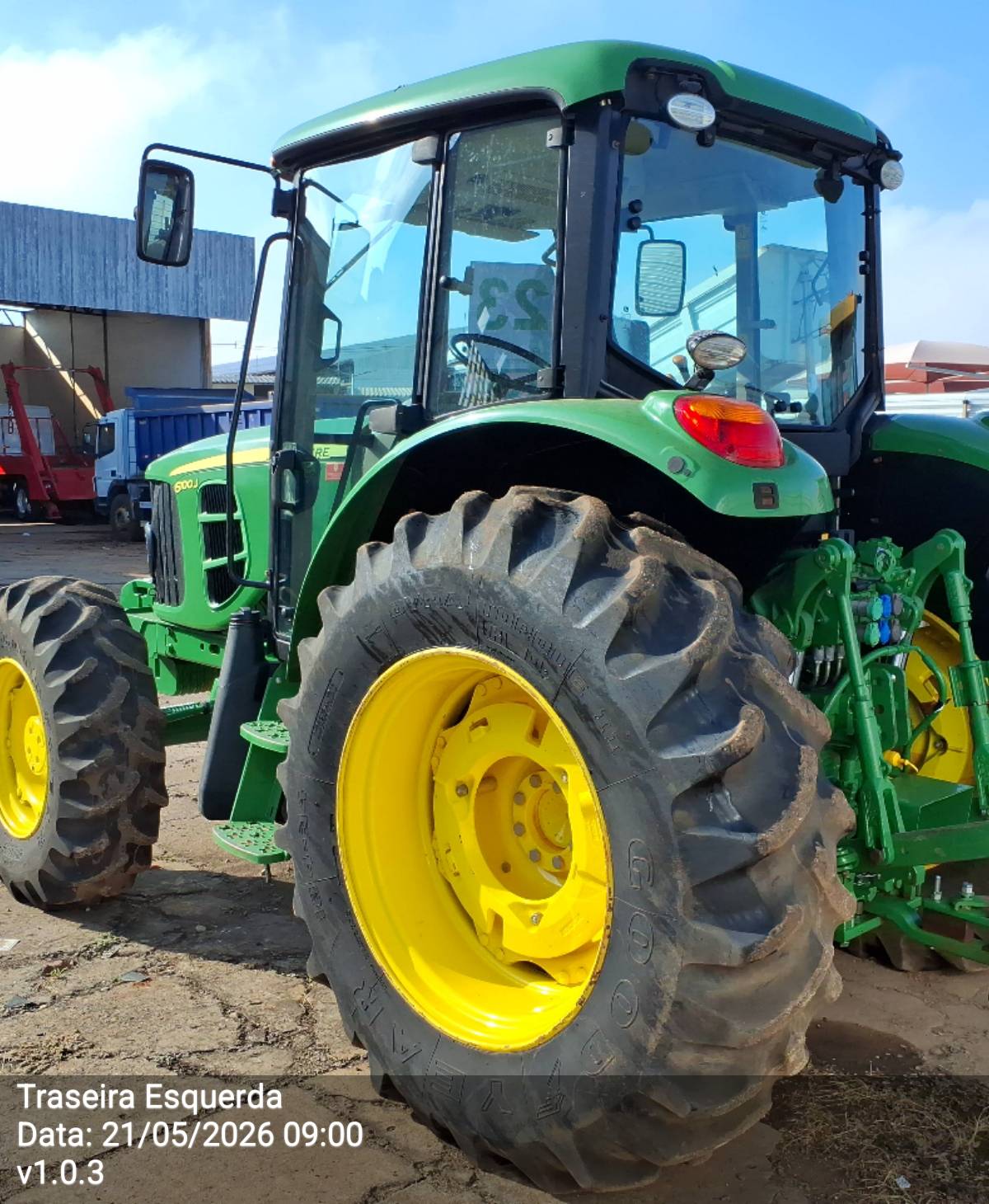 TRATOR 6100J
