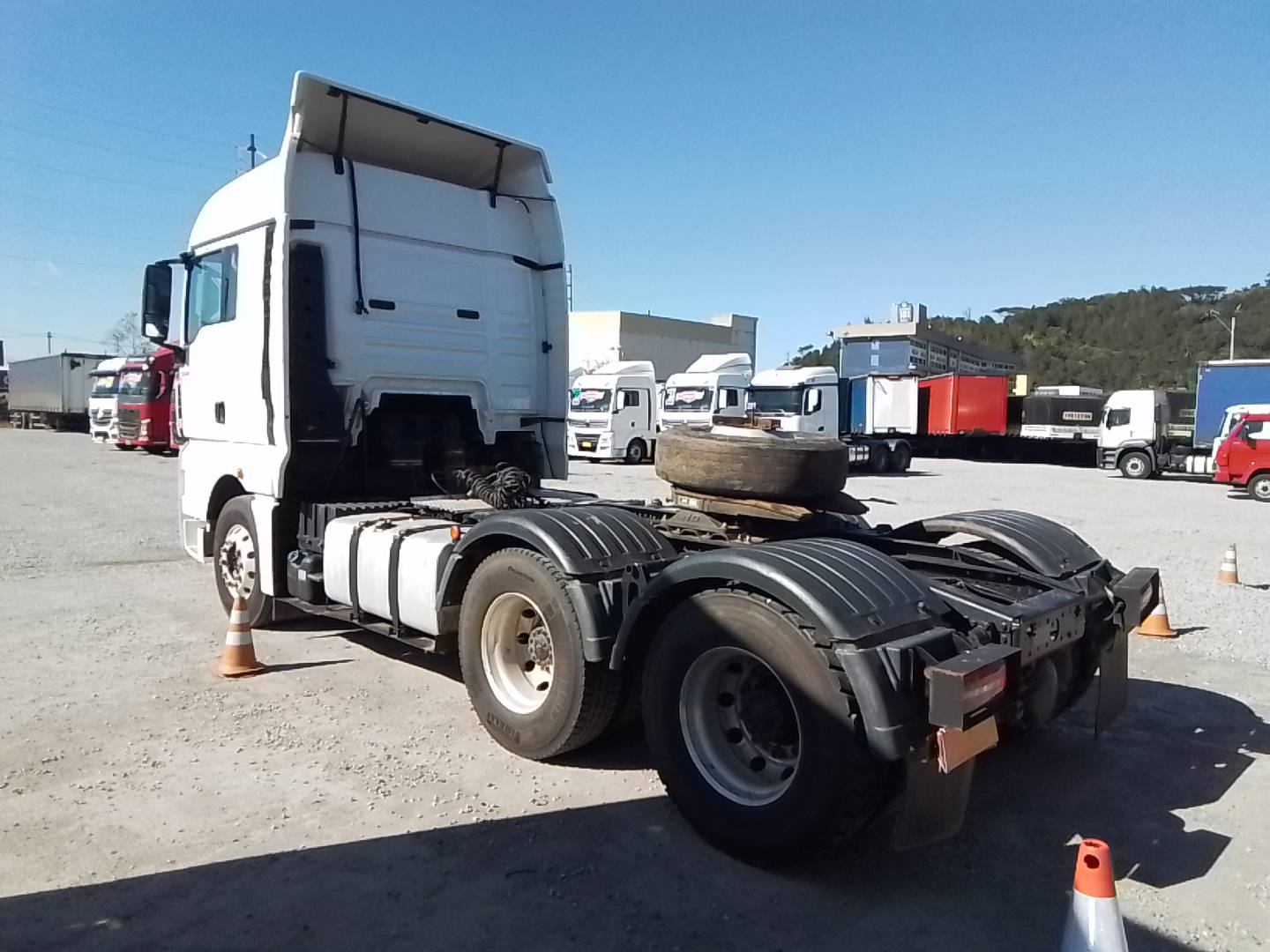 VOLKSWAGEN/29.520 METEOR 6X4