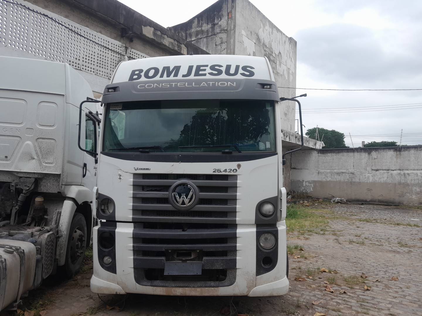 VOLKSWAGEN CONSTELLATION 25.420