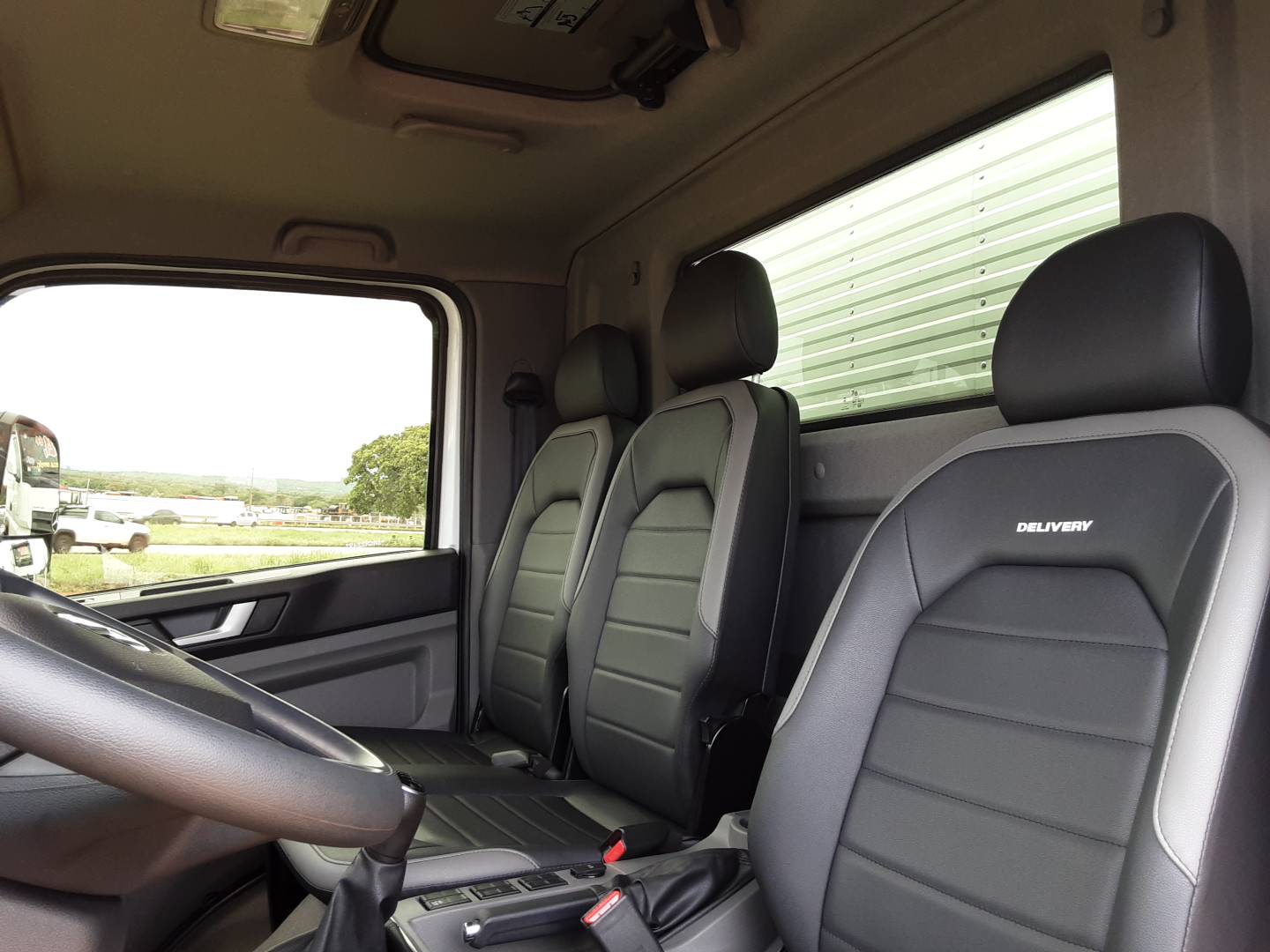 VOLKSWAGEN/6.170 DRF 4X2