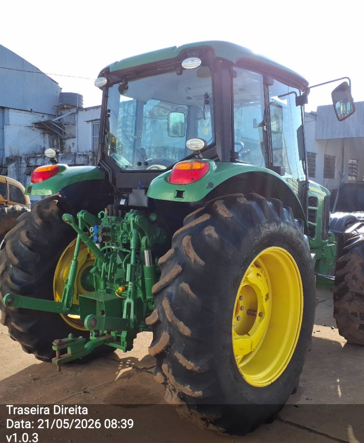 TRATOR 6100J