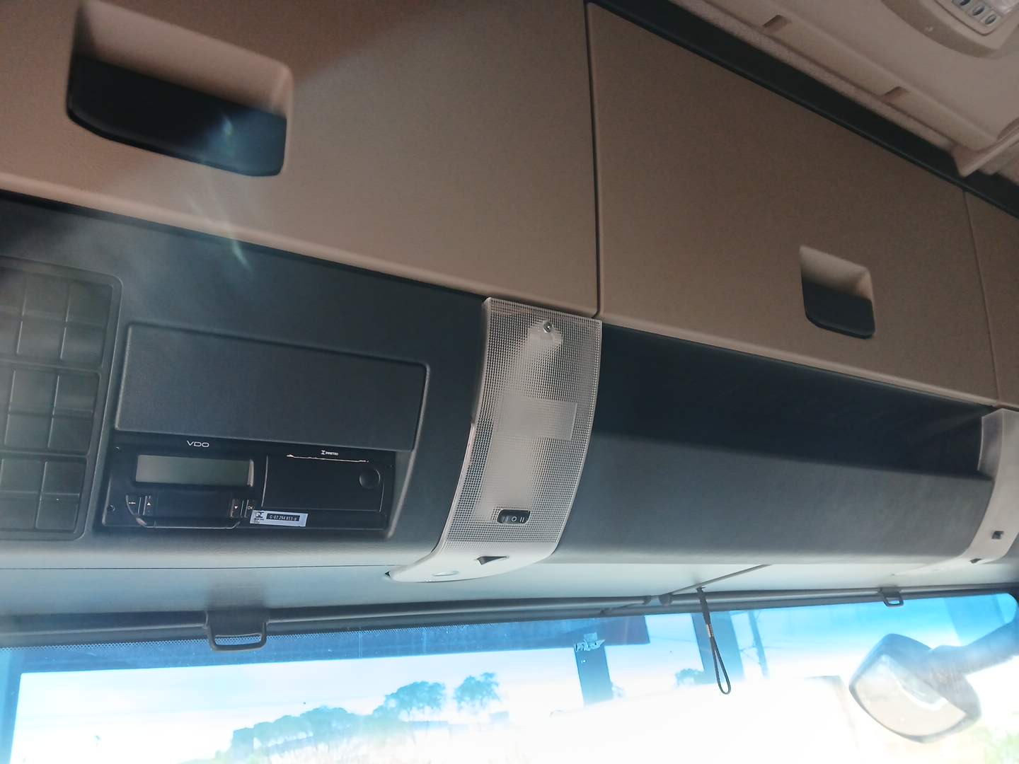 VOLKSWAGEN/29.520 METEOR 6X4