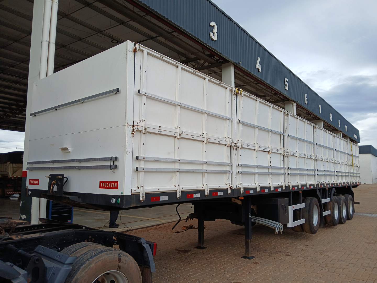 SR GRANELEIRO 4E (1+3)