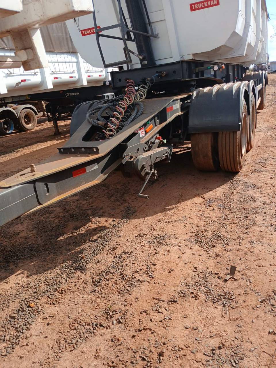 RODOTREM BASCULANTE