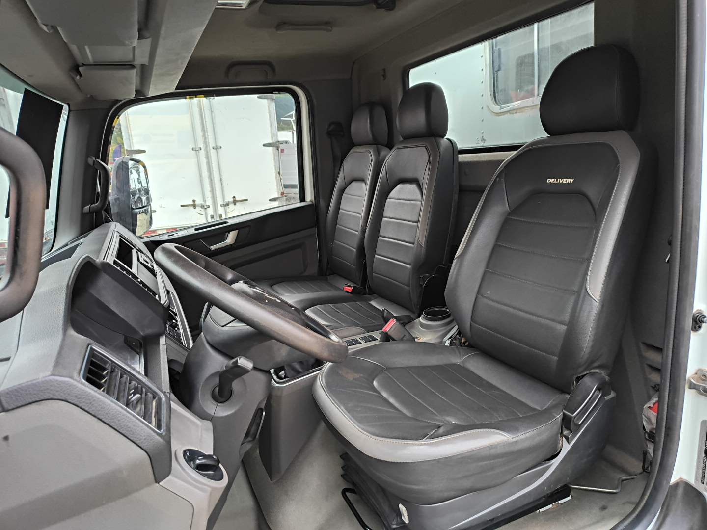 VOLKSWAGEN/11.180 DRC 4X2