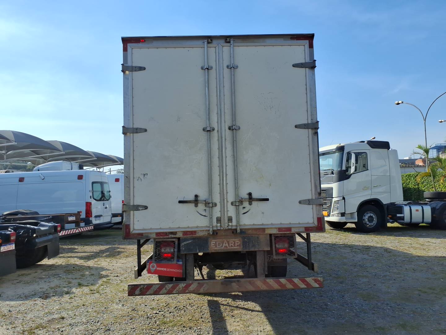 VOLKSWAGEN/11.180 DRC 4X2