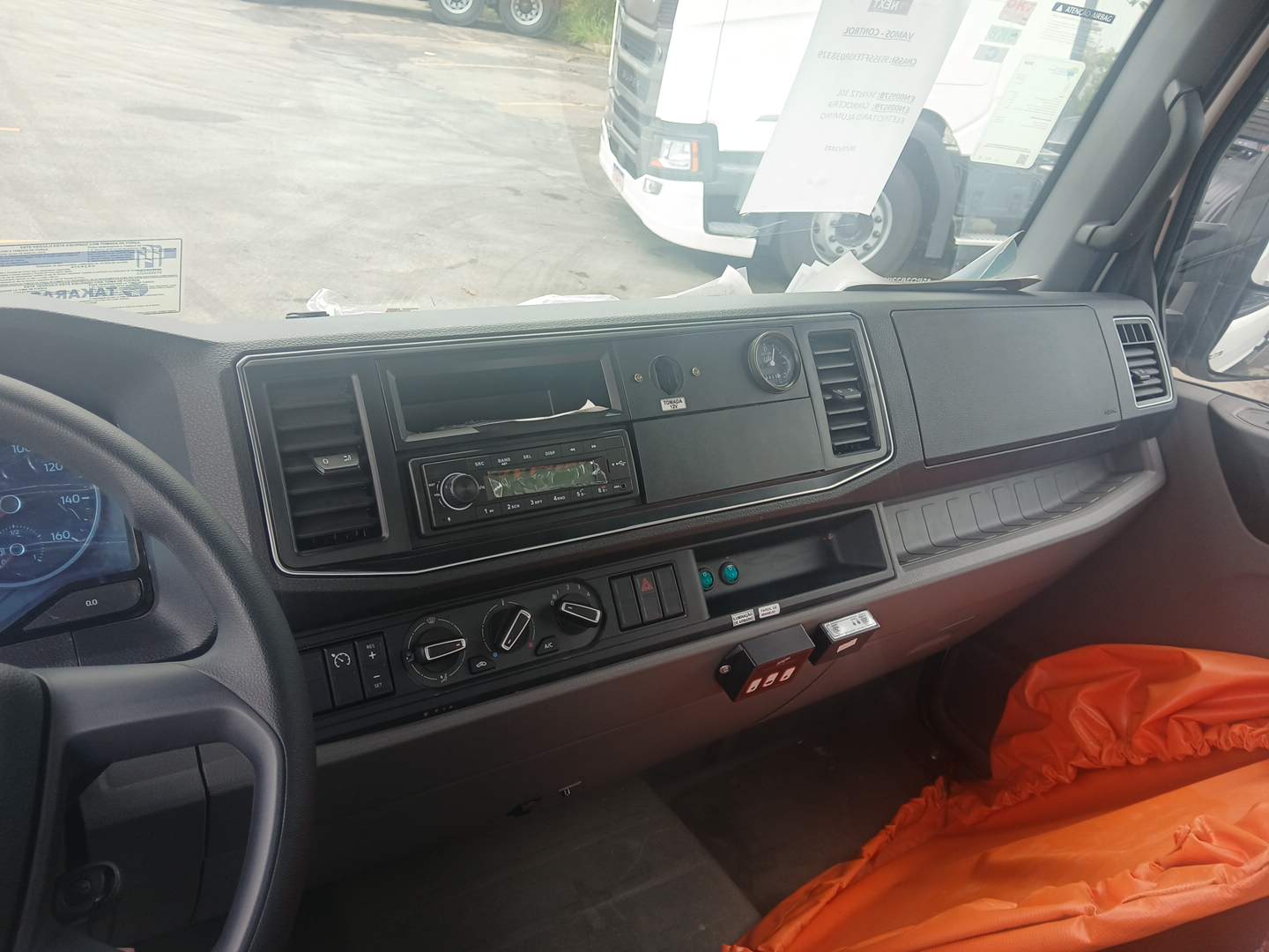 VOLKSWAGEN/EXPRESS DRF 4X2