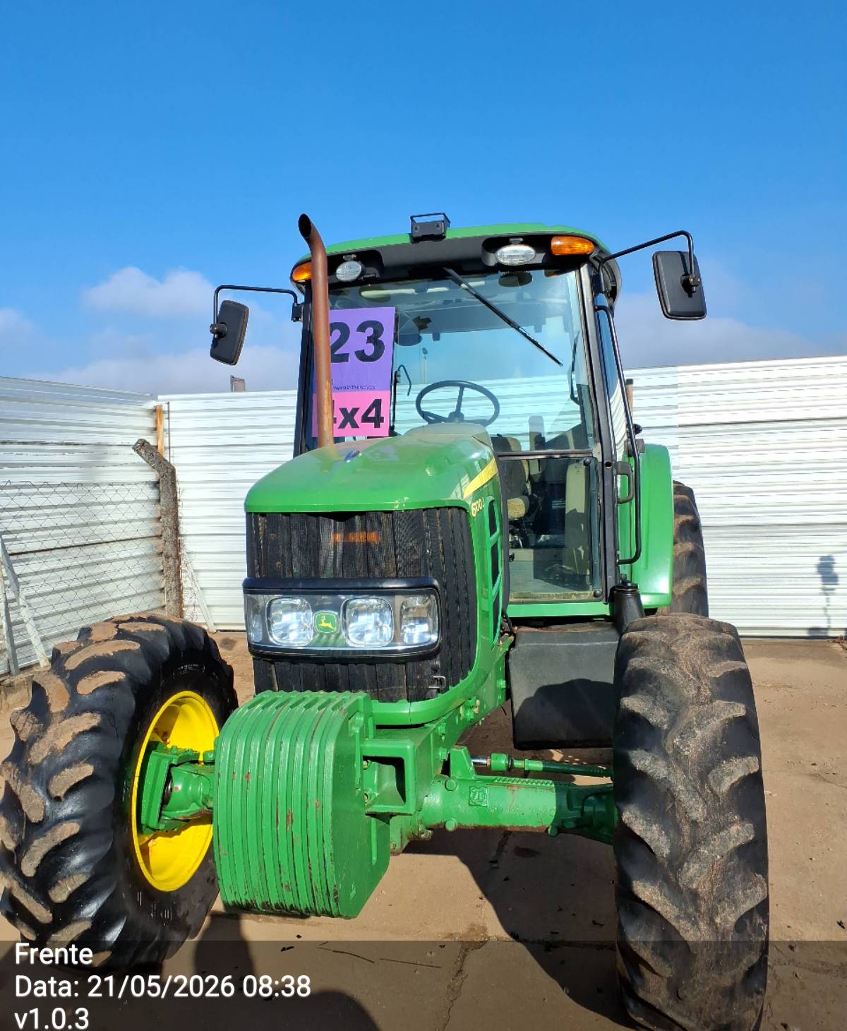 TRATOR 6100J