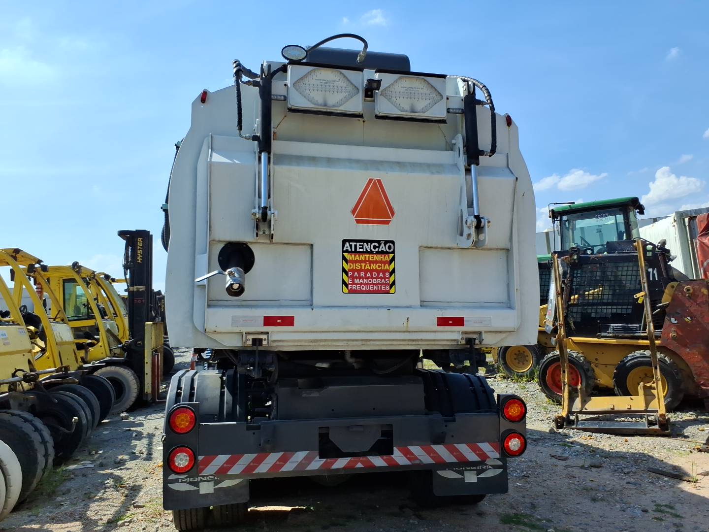 VARREDEIRA MECANICA SUCÇÃO