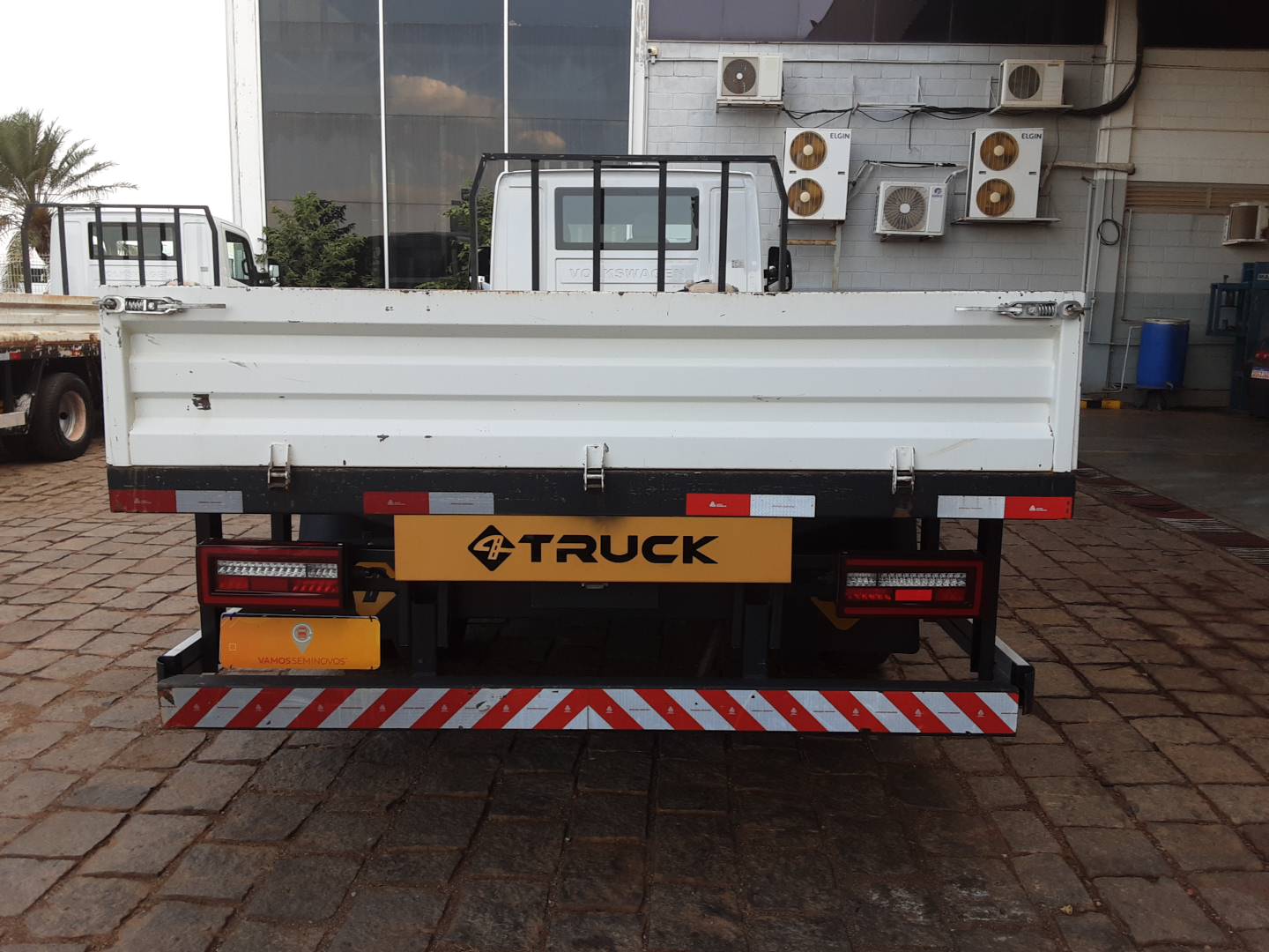 VOLKSWAGEN/6.170 DRF 4X2