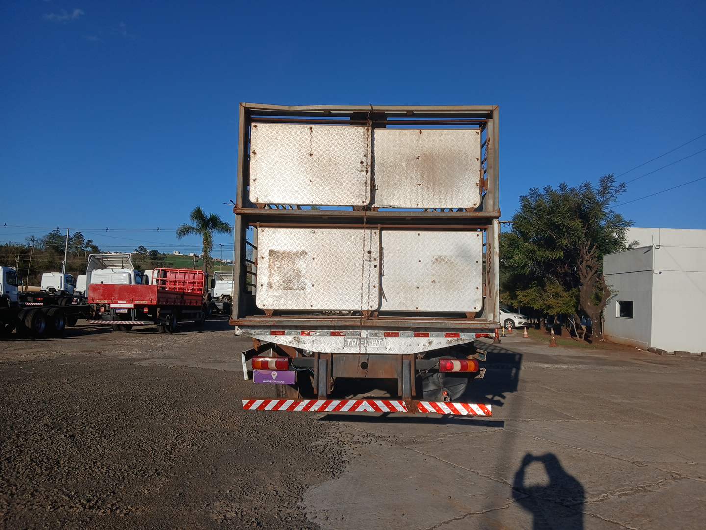 CARROCERIA METÁLICA TRANSP. SUÍNOS