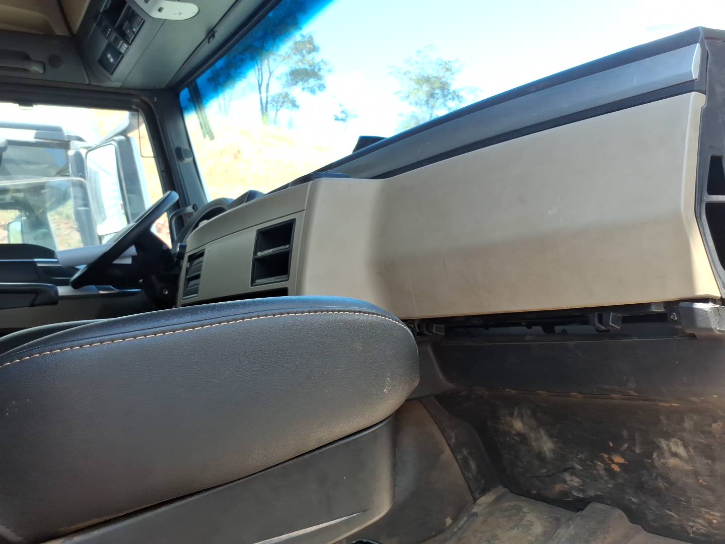 VOLKSWAGEN/29.520 METEOR 6X4