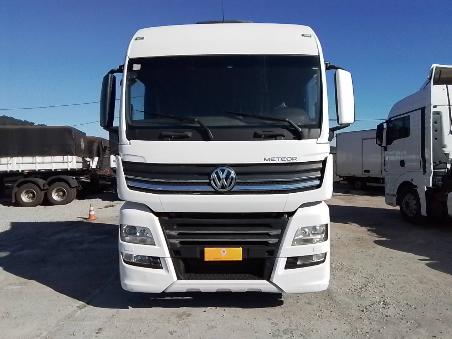 VOLKSWAGEN/29.520 METEOR 6X4