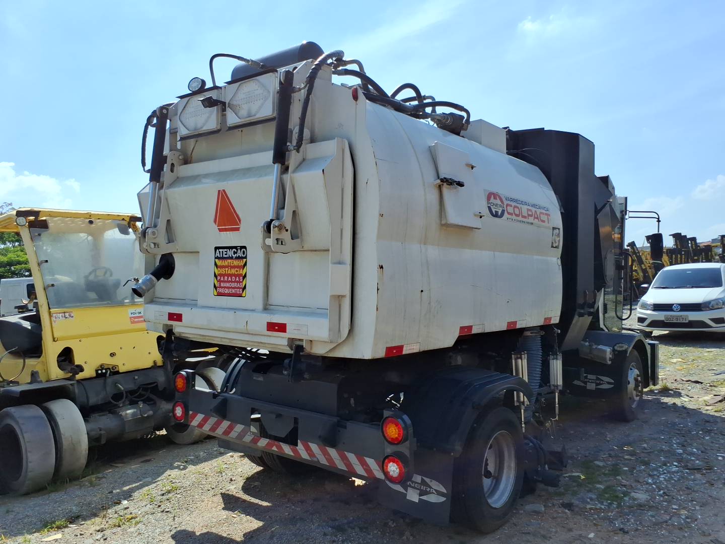 VARREDEIRA MECANICA SUCÇÃO