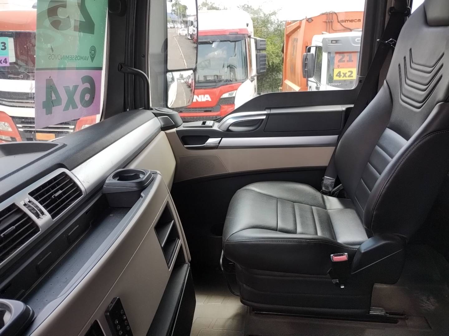 VOLKSWAGEN/29.520 METEOR 6X4