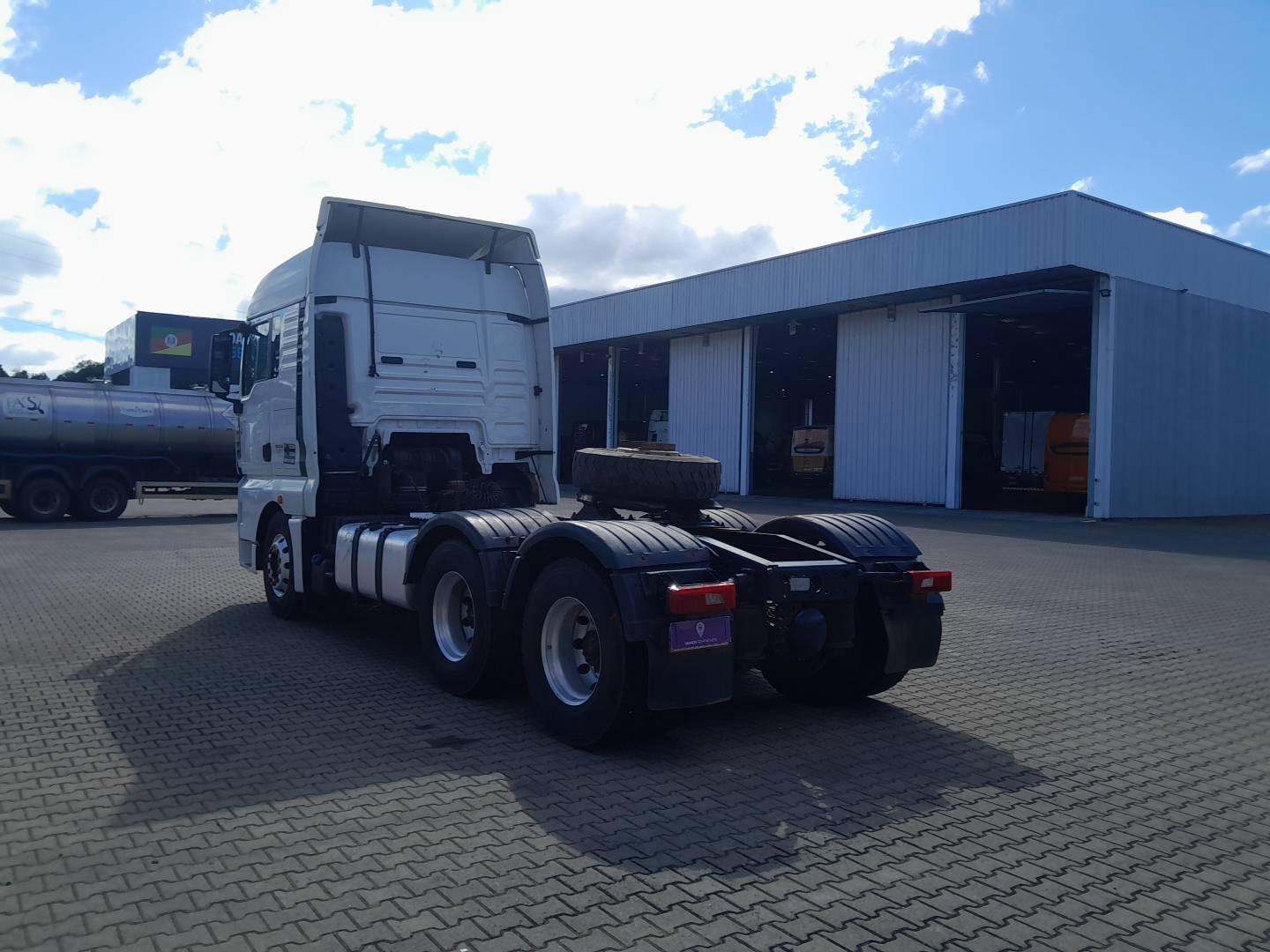 VOLKSWAGEN/29.520 METEOR 6X4