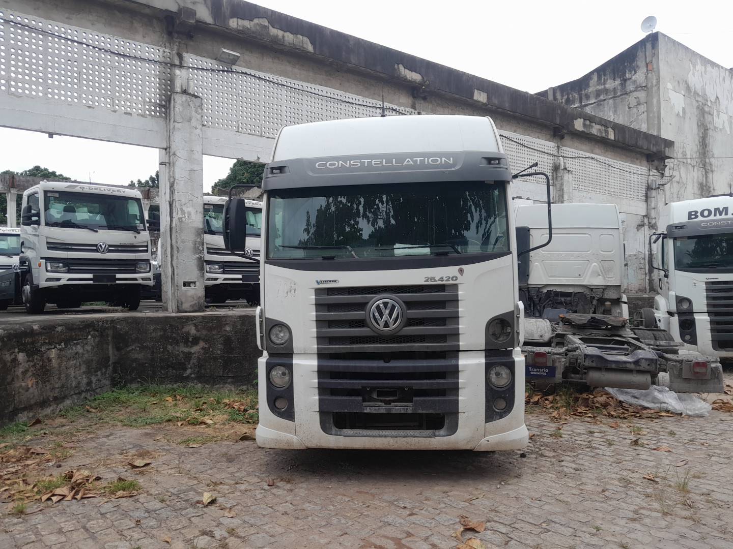 VOLKSWAGEN CONSTELLATION 25.420