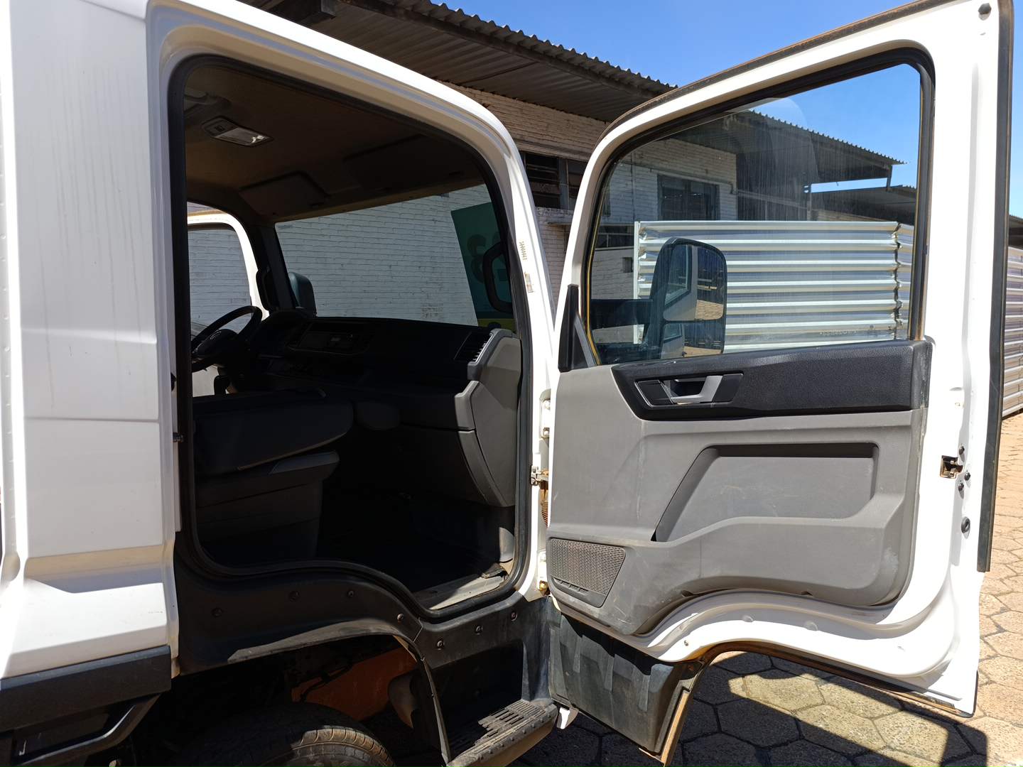 6-160 DELIVERY 2P (DIESEL)(E5)