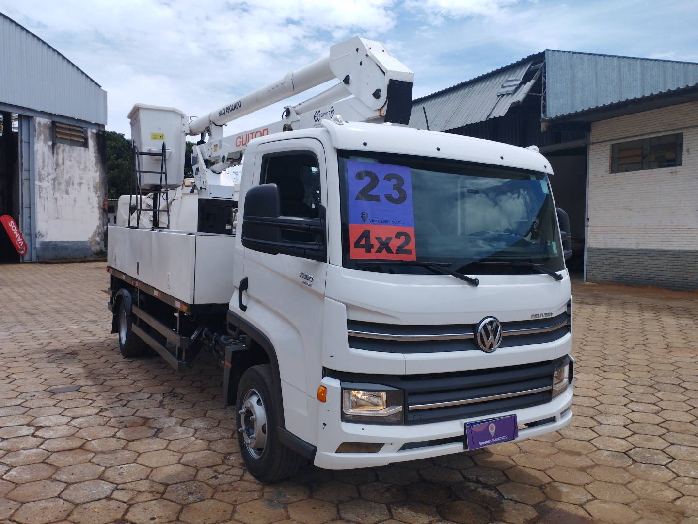 VOLKSWAGEN/11.180 DRC 4X2