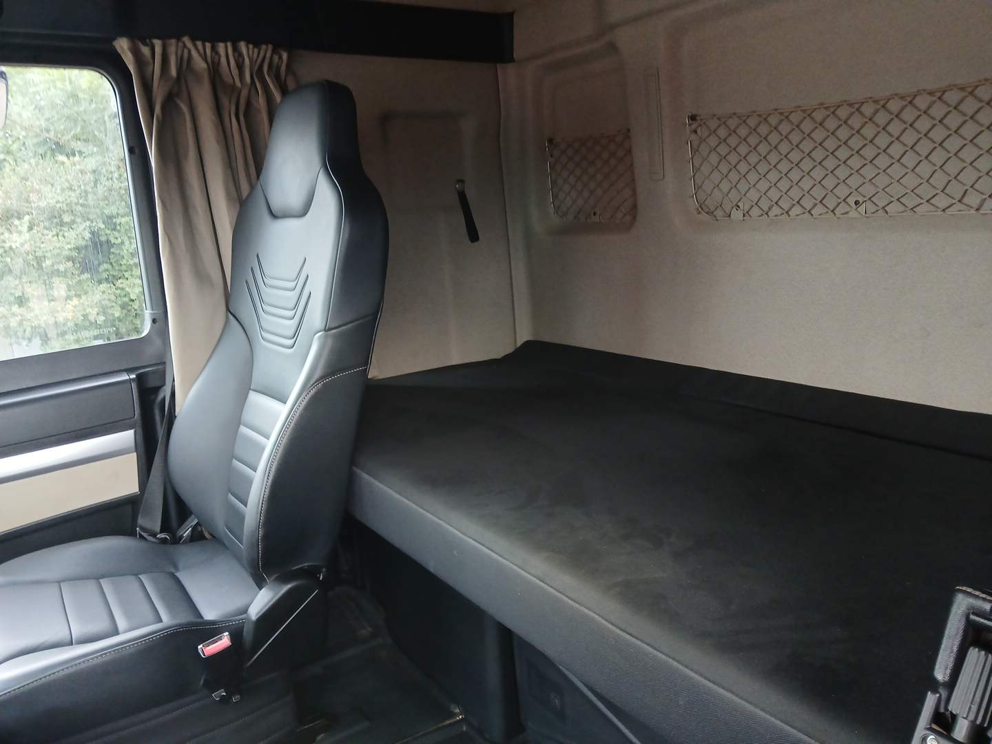 VOLKSWAGEN/29.520 METEOR 6X4