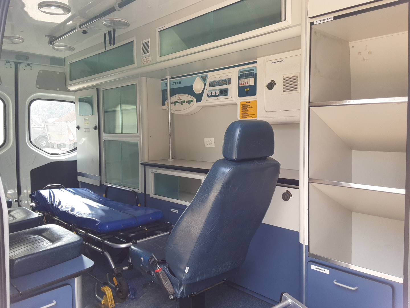 MERCEDES-BENZ/416 ALLT AMBULANCIA