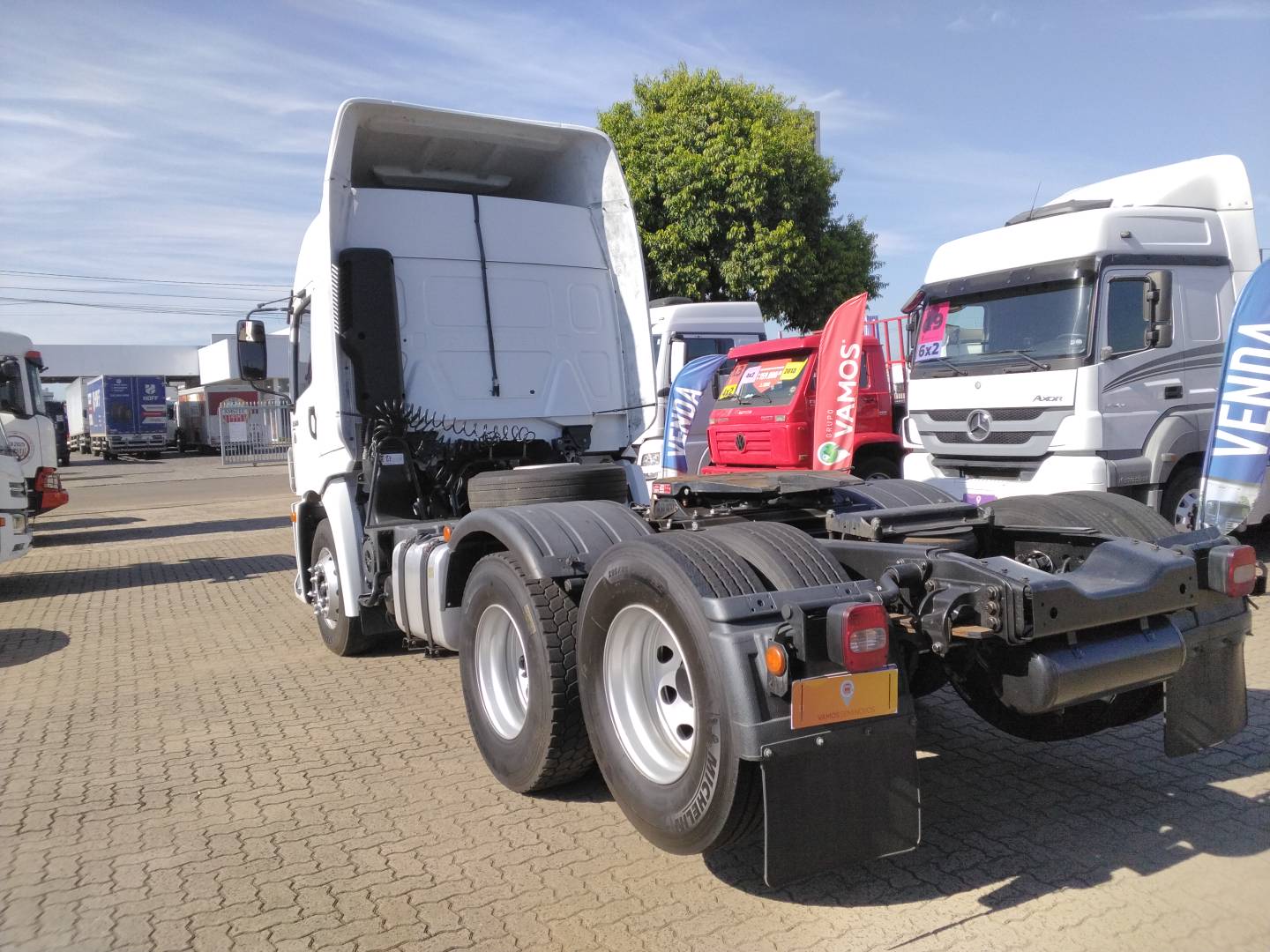 VOLKSWAGEN CONSTELLATION 25.420