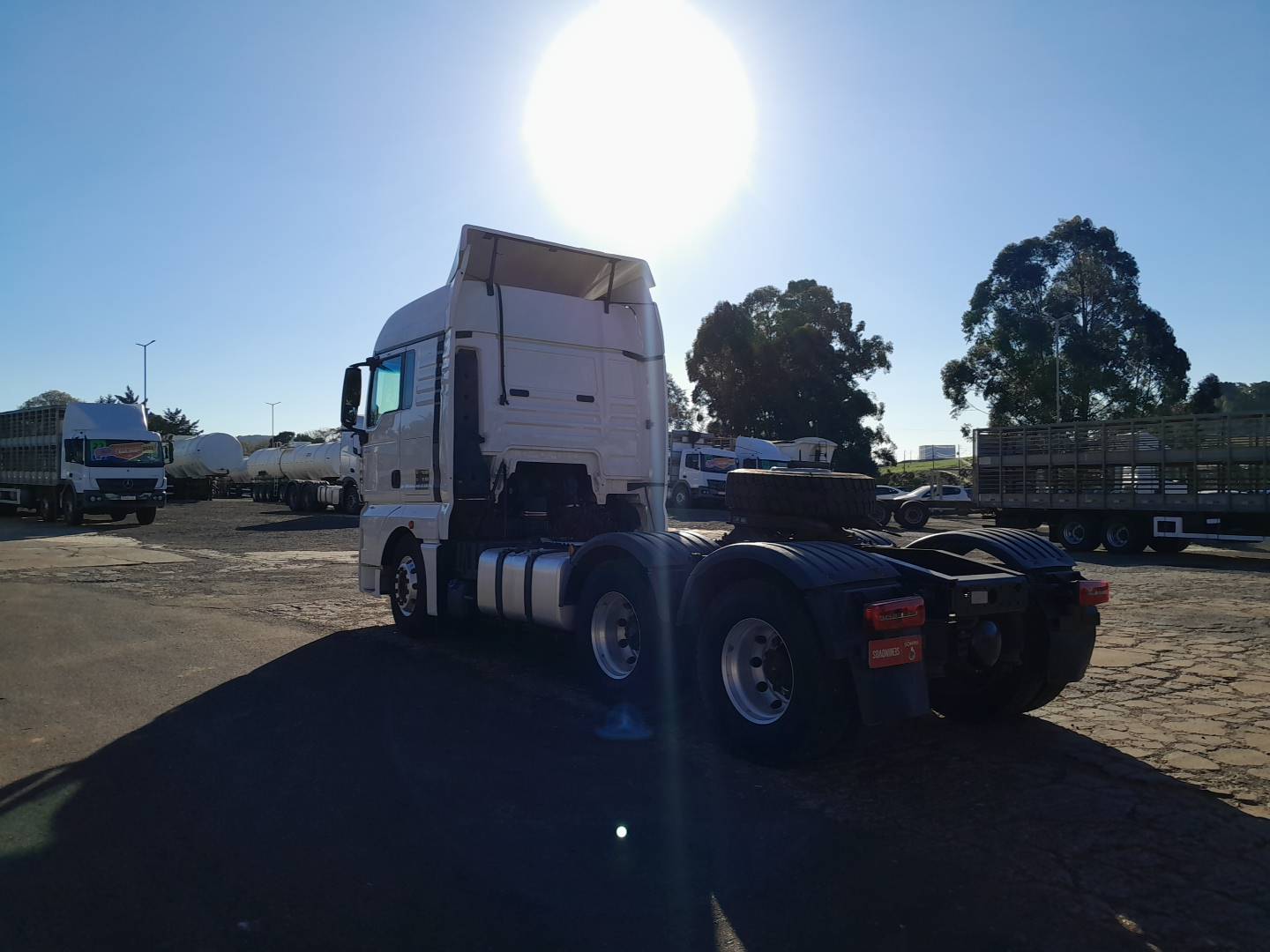 VOLKSWAGEN/29.520 METEOR 6X4