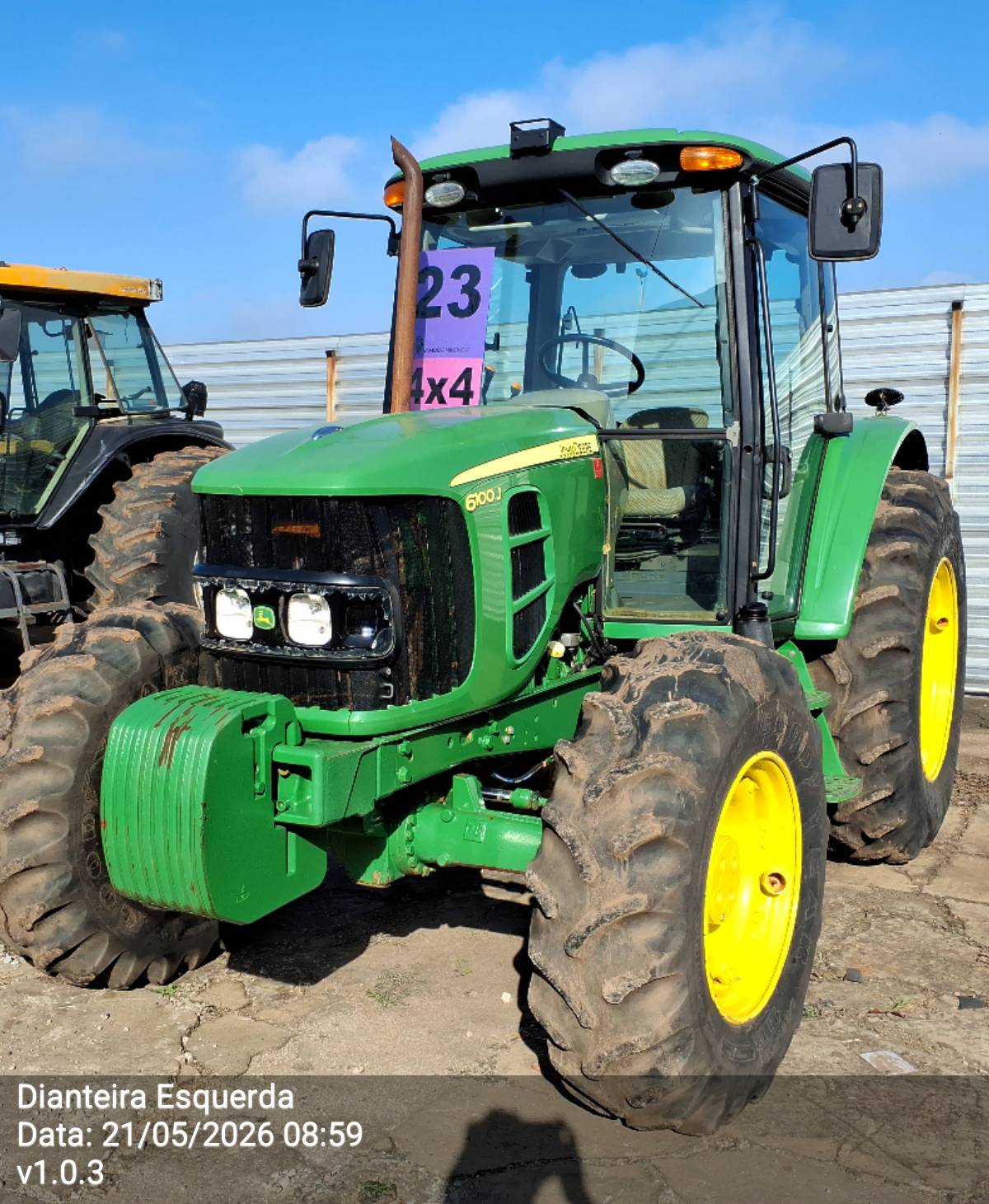 TRATOR 6100J