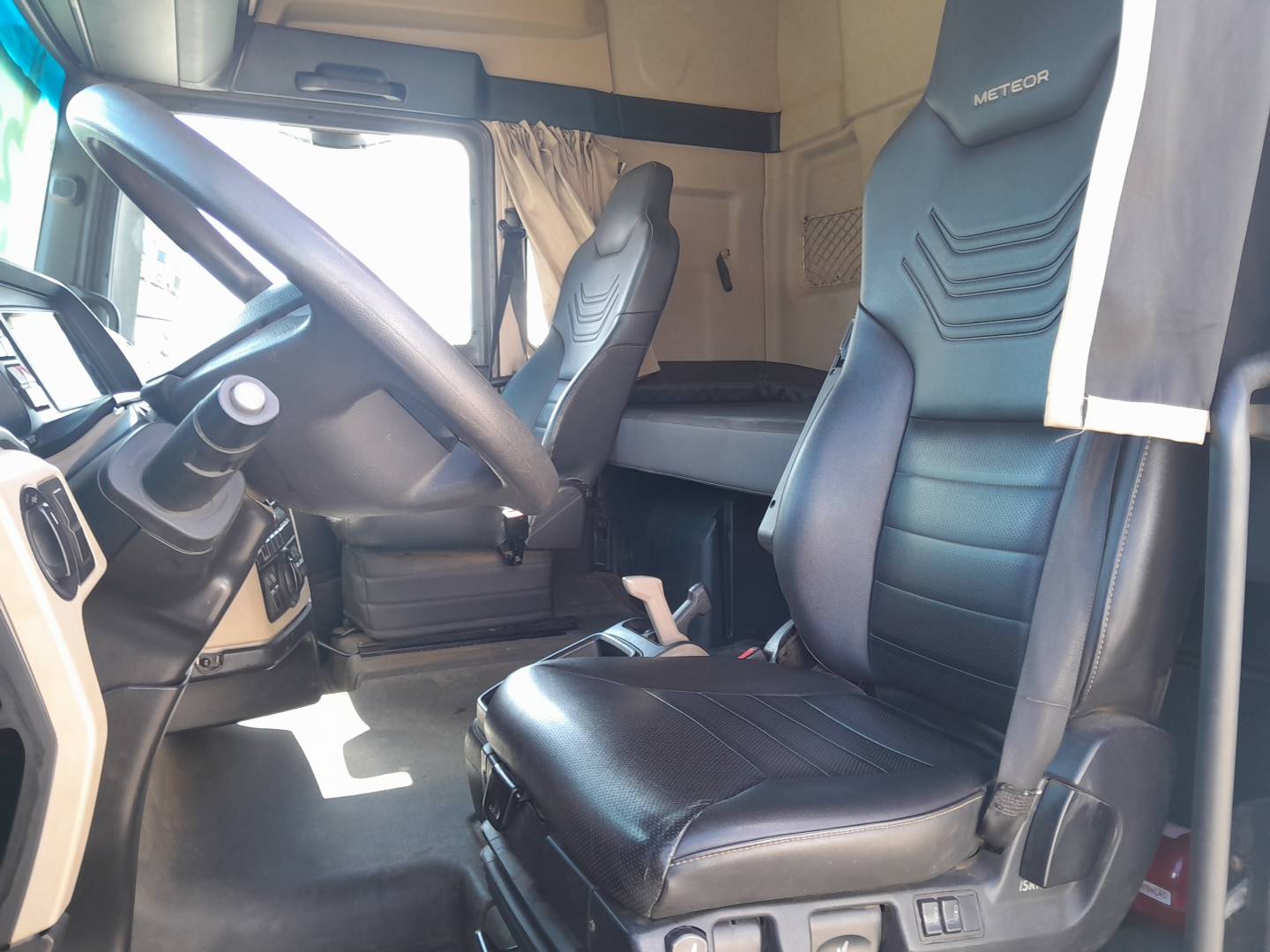 VOLKSWAGEN/29.520 METEOR 6X4