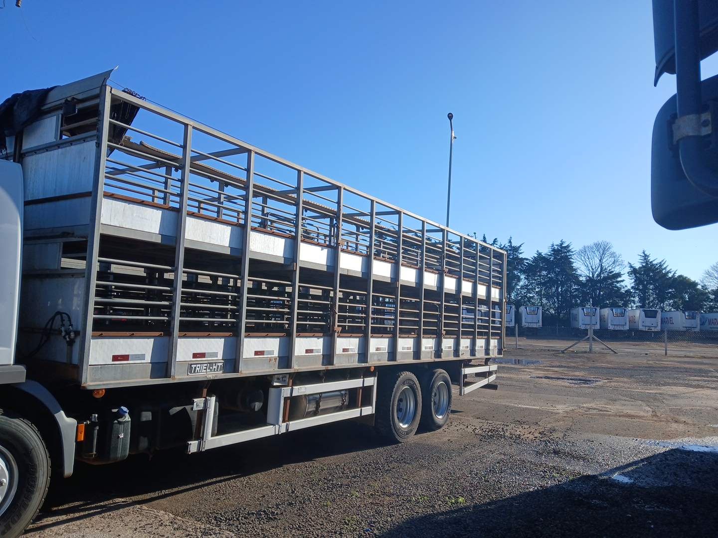 CARROCERIA METÁLICA TRANSP. SUÍNOS