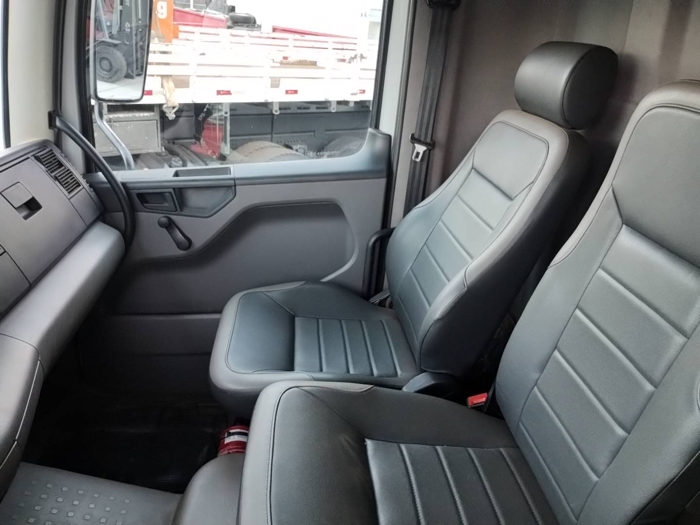 17-230 E CONSTELLATION 2P (DIESEL)(E5)