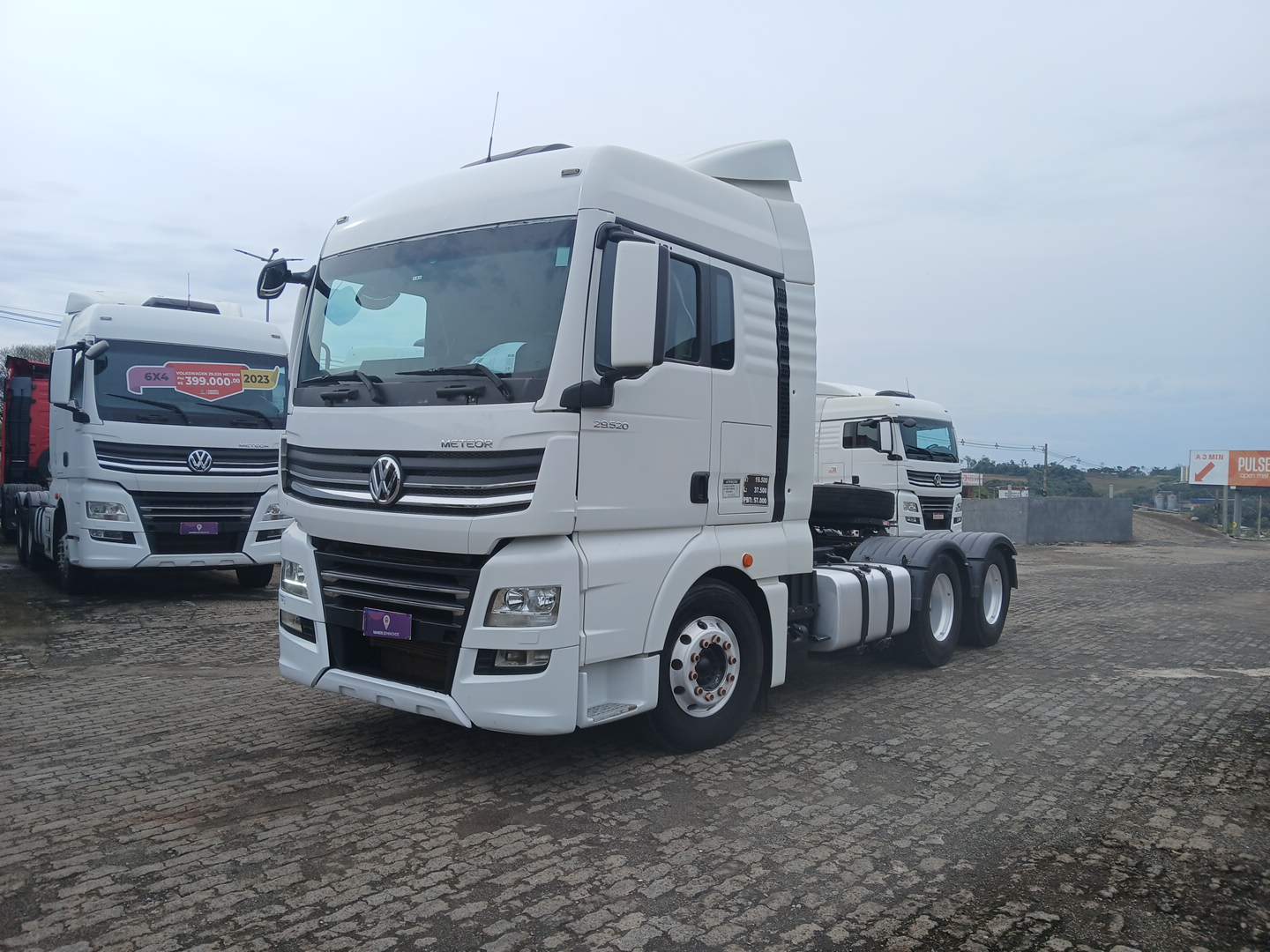 VOLKSWAGEN/29.520 METEOR 6X4