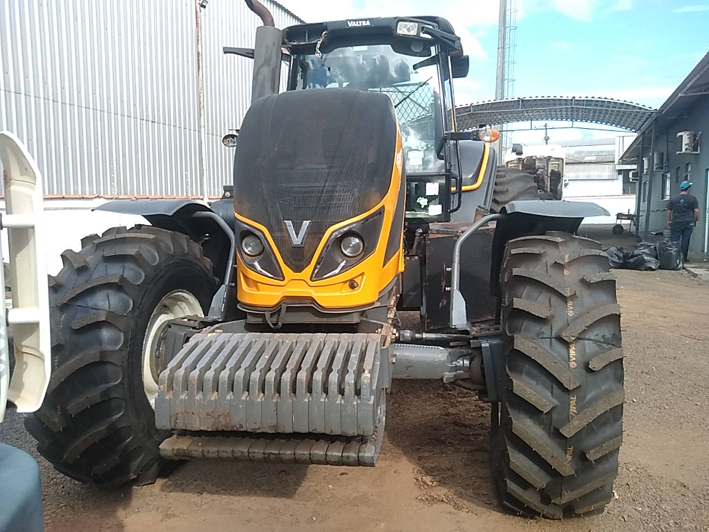 TRATOR VALTRA A850
