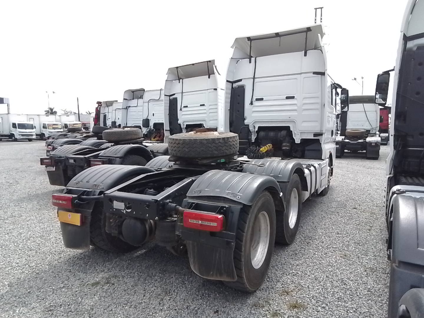 VOLKSWAGEN/29.520 METEOR 6X4