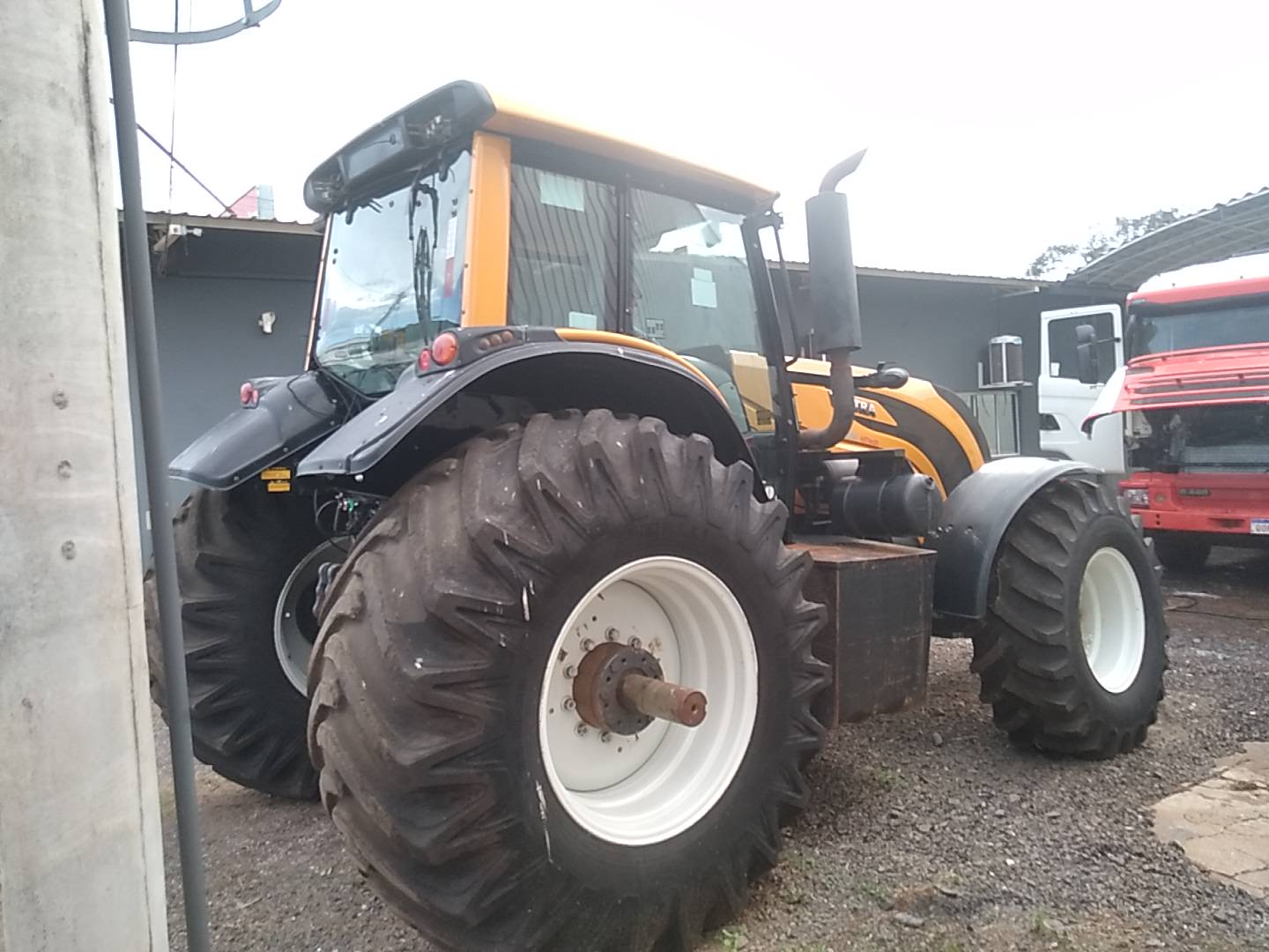 TRATOR VALTRA A850