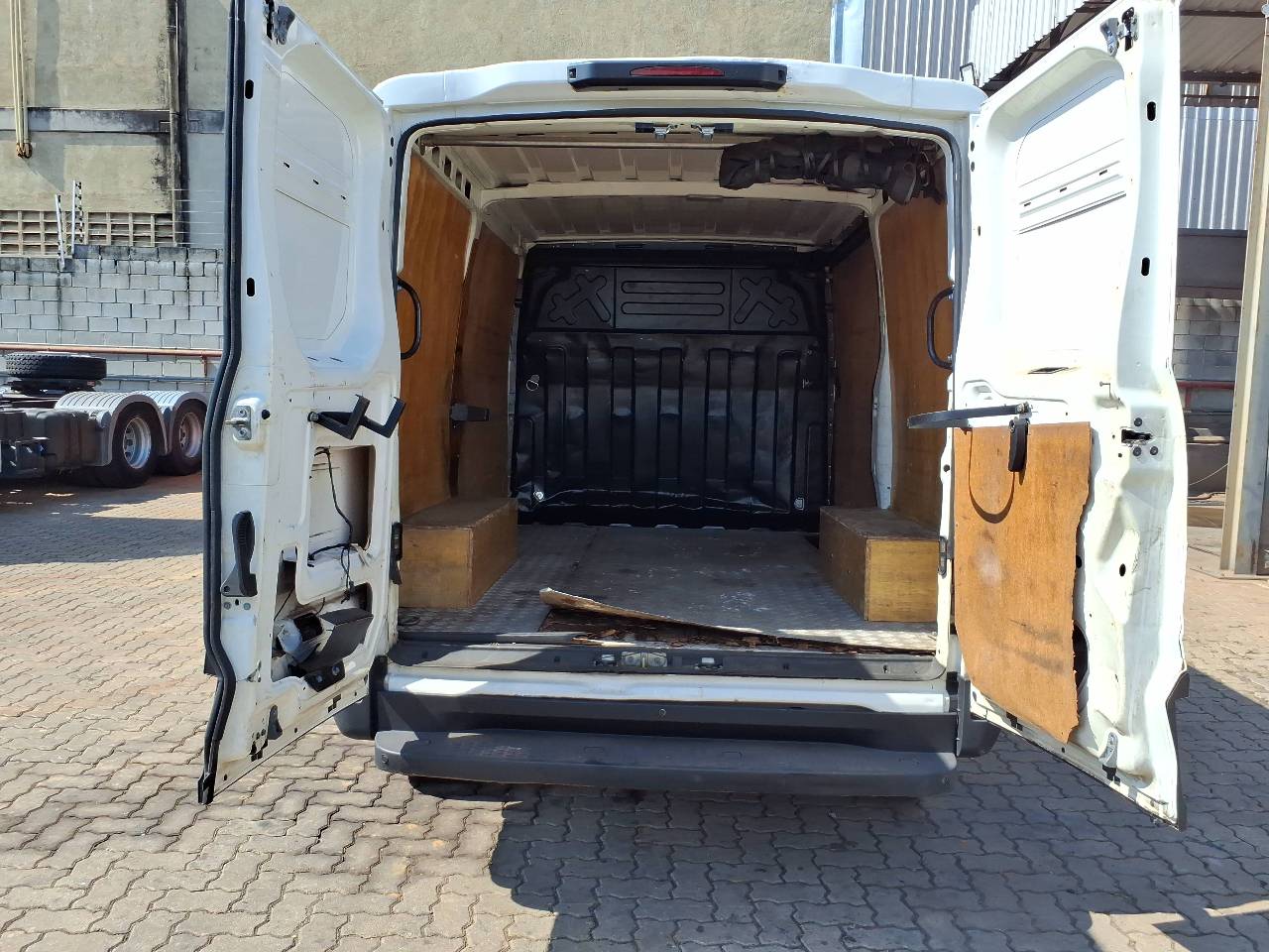 IVECO/DAILY 30-130 VAN