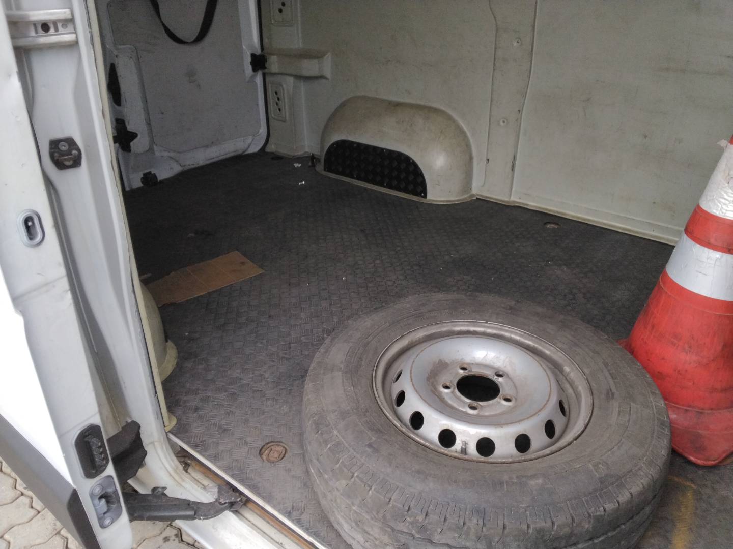 RENAULT/MASTER FUR L1H1