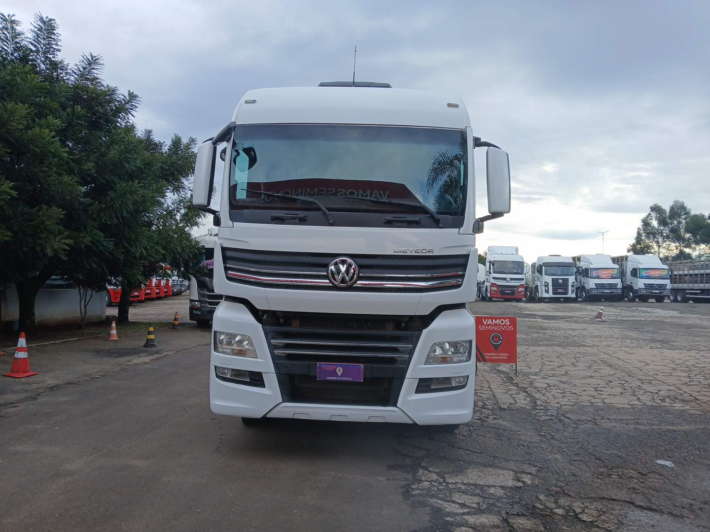 VOLKSWAGEN/29.520 METEOR 6X4