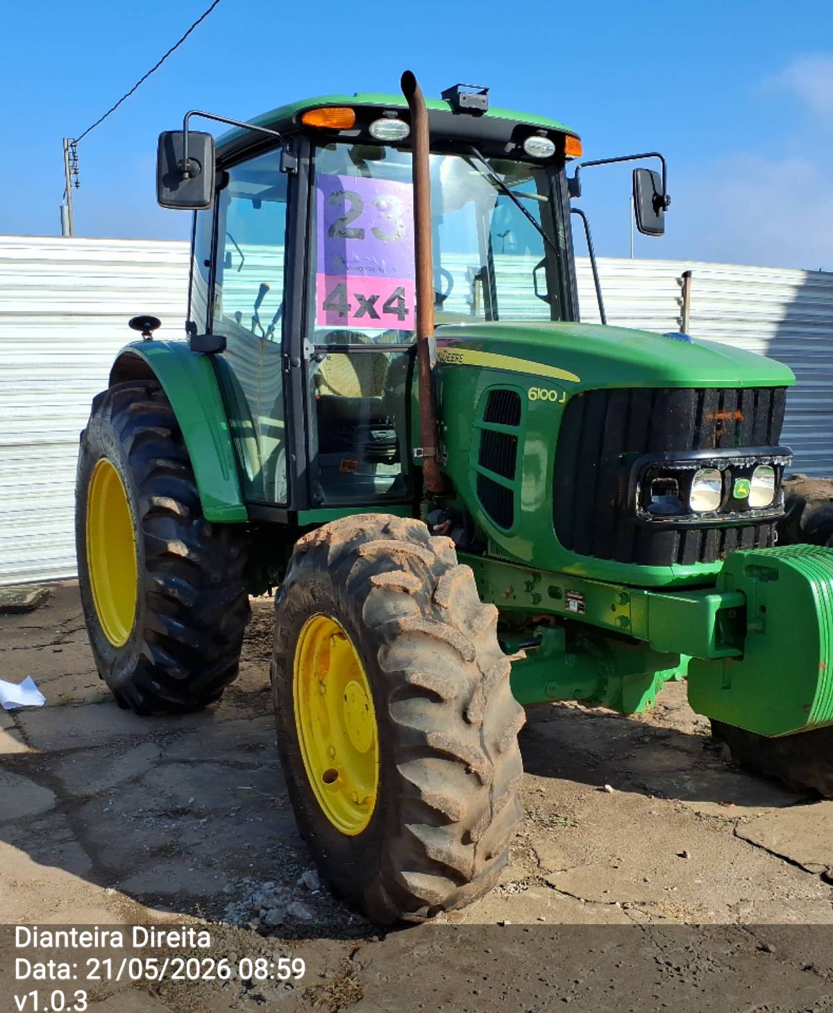 TRATOR 6100J