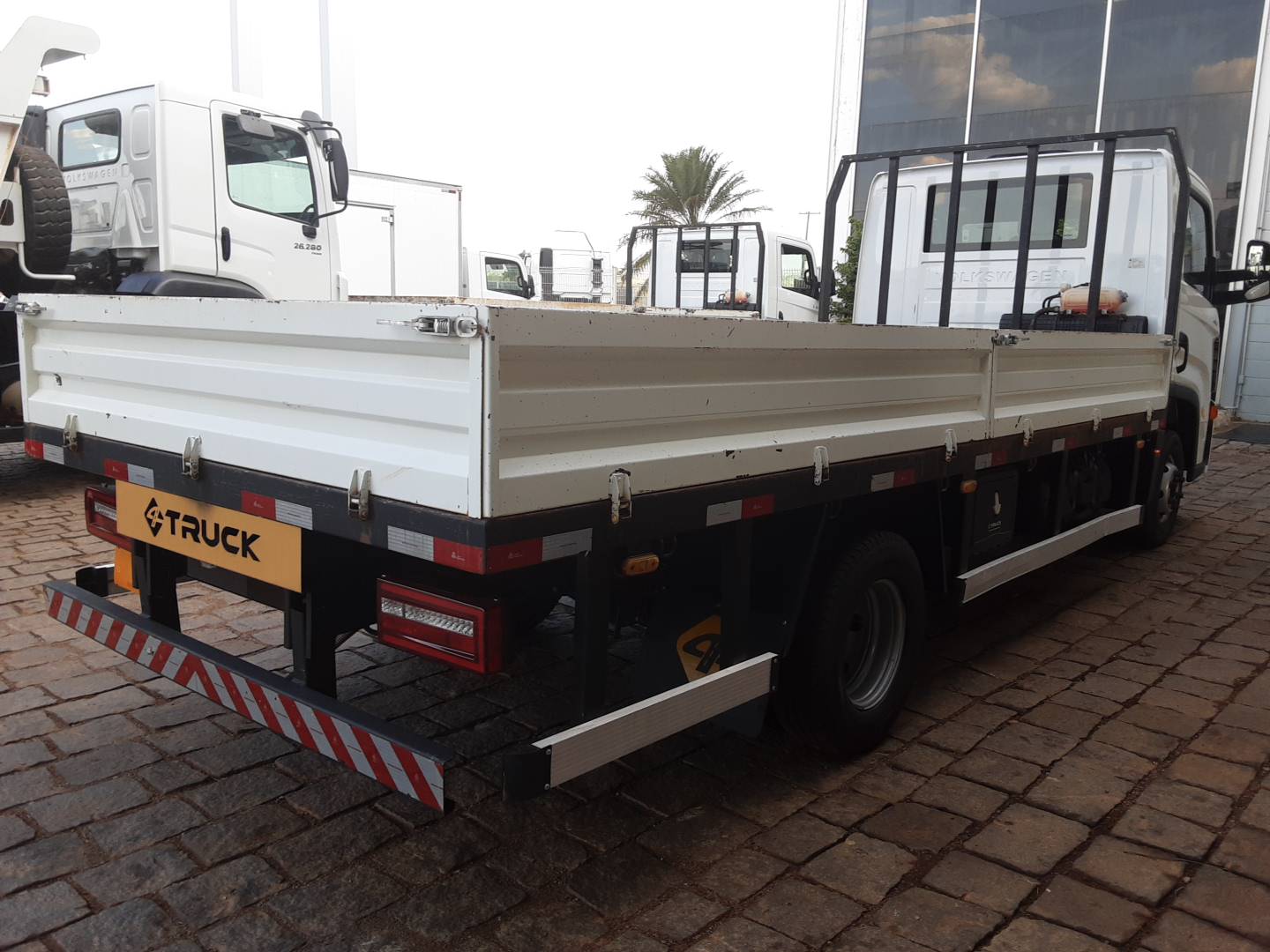 VOLKSWAGEN/6.170 DRF 4X2